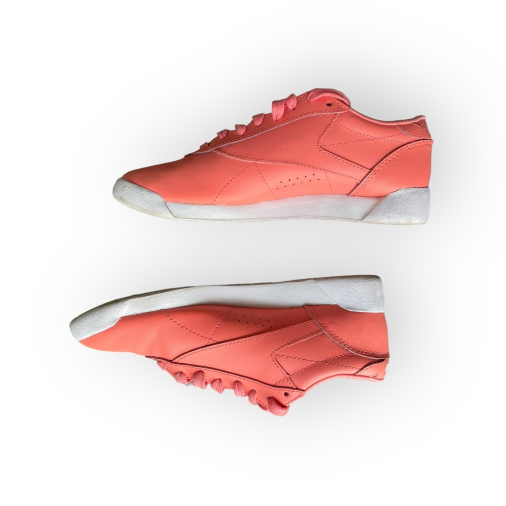 Reebok orange peach colored  sneakers - Picture 10 of 12